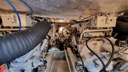 CAYMAN 38 SALA MOTORI