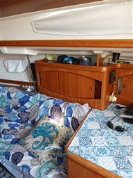 Sun Odyssey  particolare
