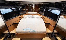 Riva 48 camera V prua