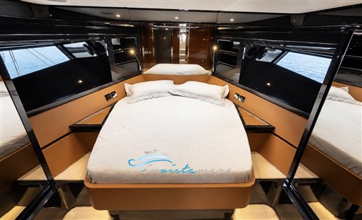 Riva 48 camera V prua