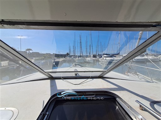 Bertram 38 anteriore