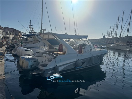 Beneteau Flyer 850 Sun Deck