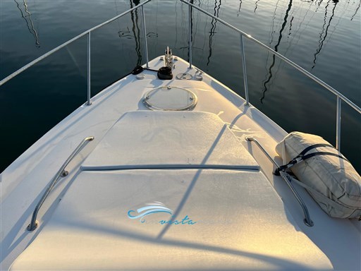 Larson 330 prua