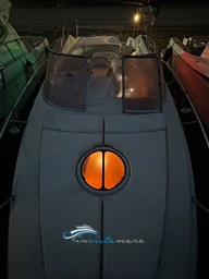 Islamorada 32 prua notturna