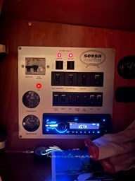 Islamorada 32 stereo