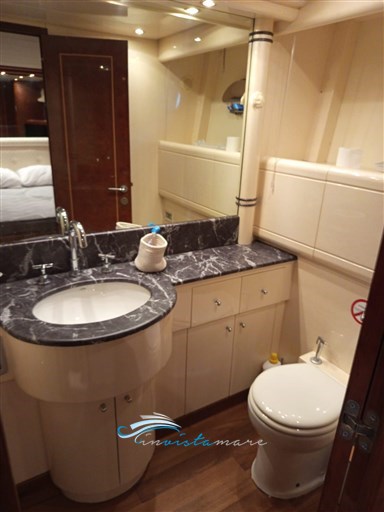 Mangusta 72 bagno 2