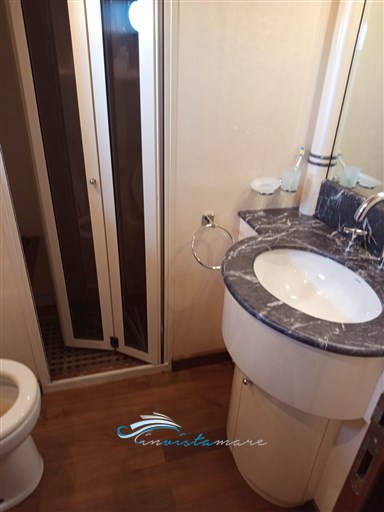 Mangusta 72 bagno 1