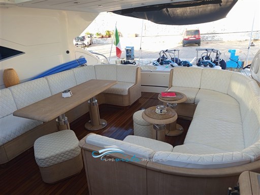 Mangusta 72 divano esterno