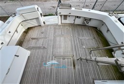 Hatteras 43  pozzetto 1