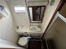 Hatteras 43  bagno