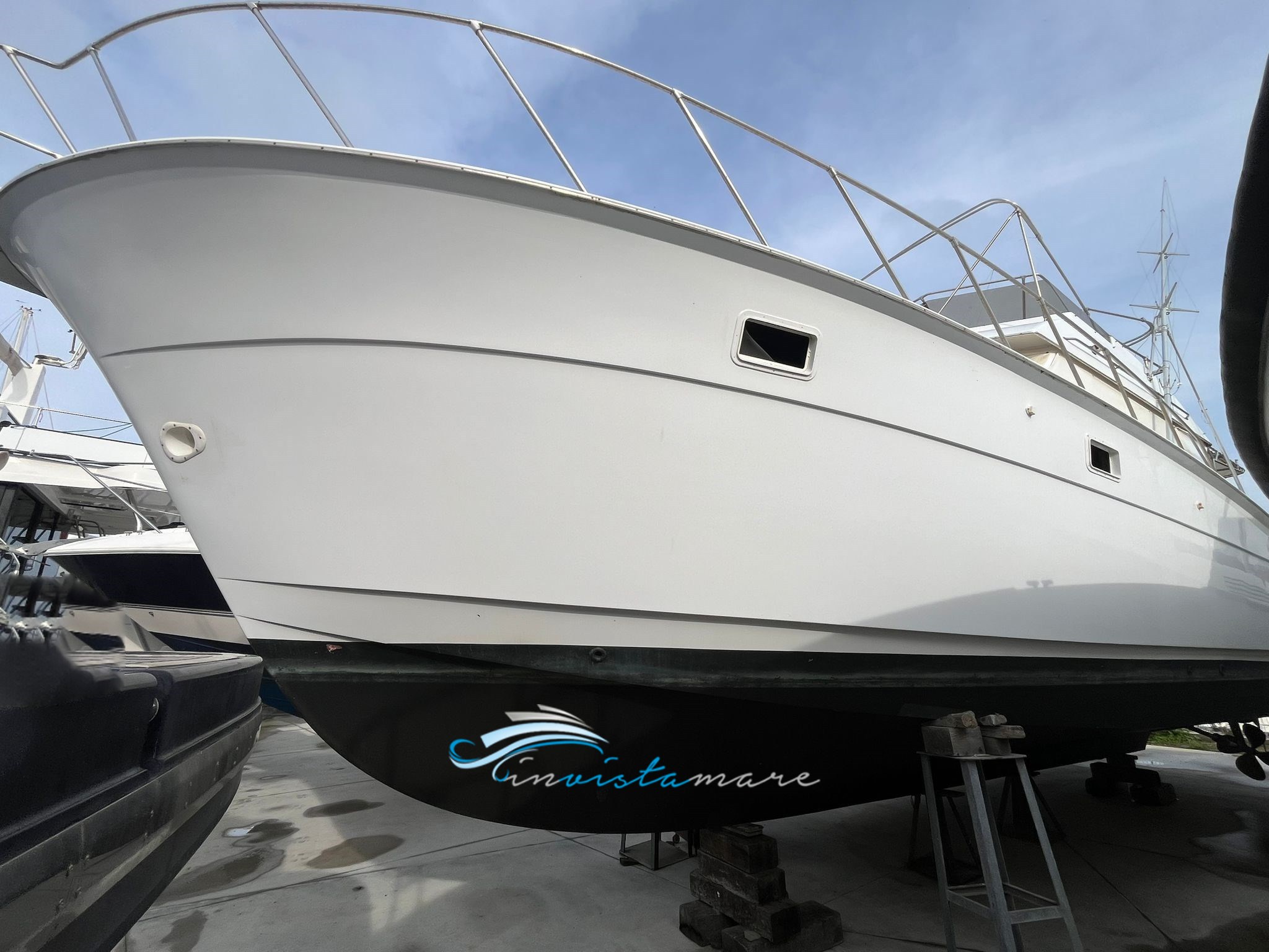Hatteras 43  esterno 1