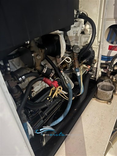 Hatteras 50 motore