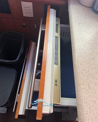 Hatteras 50 frigo
