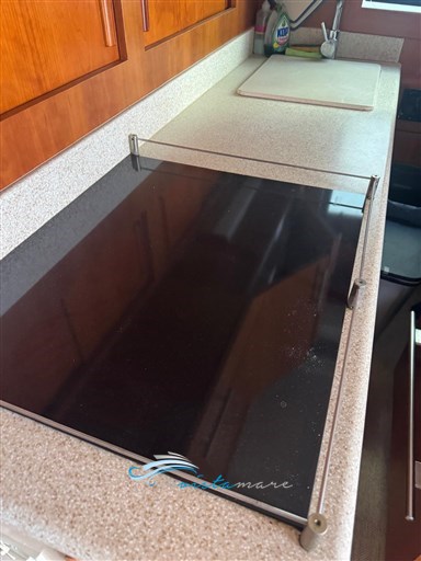 Hatteras 50 cucina