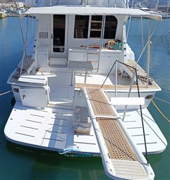 Hatteras 50 pozzetto 1