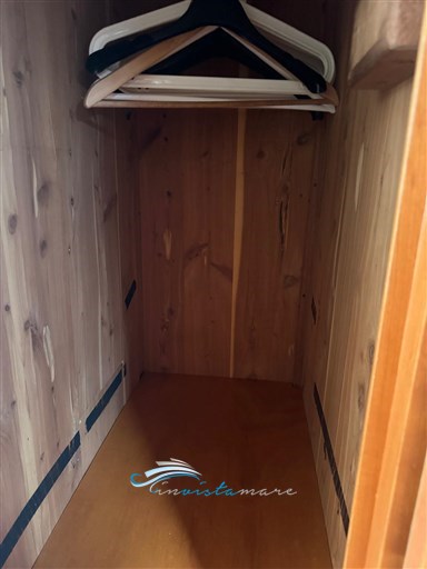 Hatteras 50 armadio