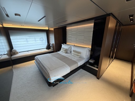 Riva 102 camera armatore