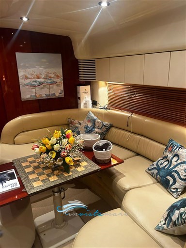 Targa 48  dinette 3