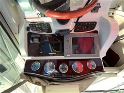 Sea Ray 335 strumentazione