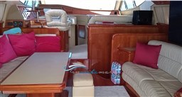 Ferretti 62 dinette
