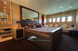 Mangusta 92 camera armatore
