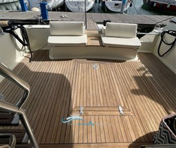 Ferretti 120 pozzetto