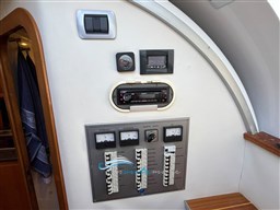 Mira 34 stereo e luci
