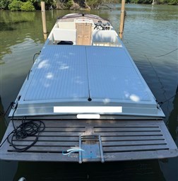 Cigarette 35 esterno 2