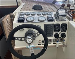 Cigarette 35 strumentazione