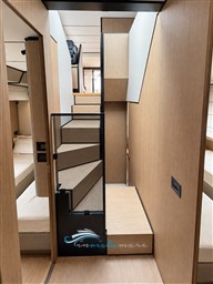 Ferretti 720 ingresso