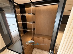Ferretti 720 armadio