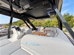 Ferretti 720 fly