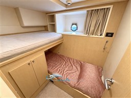 Ferretti 720 cabina equipaggio
