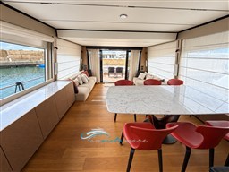 Ferretti 720 entrata