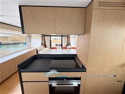Ferretti 720 cucina