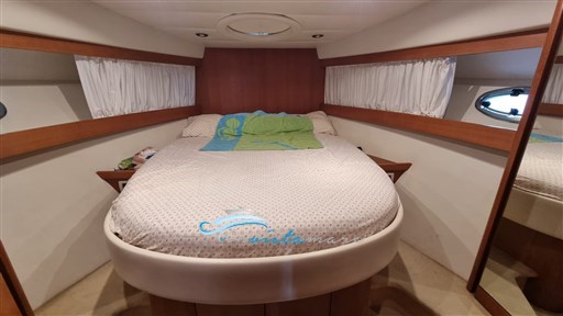 Striking 36 camera armatore