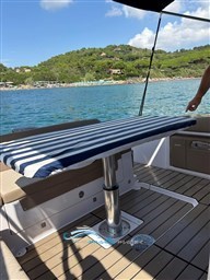 Ranieri 330  tavolo pozzetto