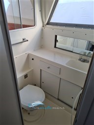 Bertram 33 bagno