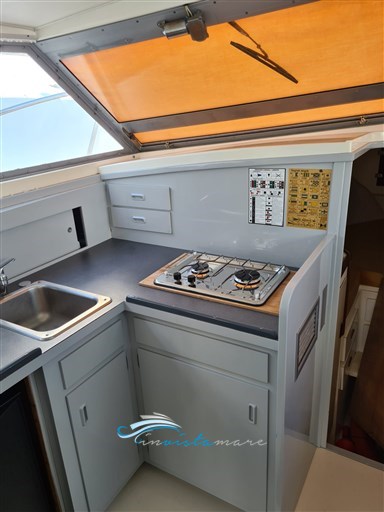 Bertram 33 cucina