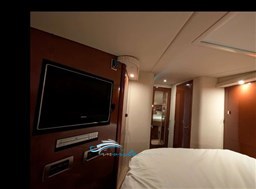 SeaRay 455 tv camera