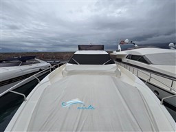 Ferretti 550 prua 2