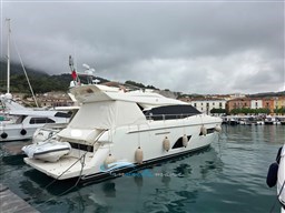 Ferretti 550 esterno