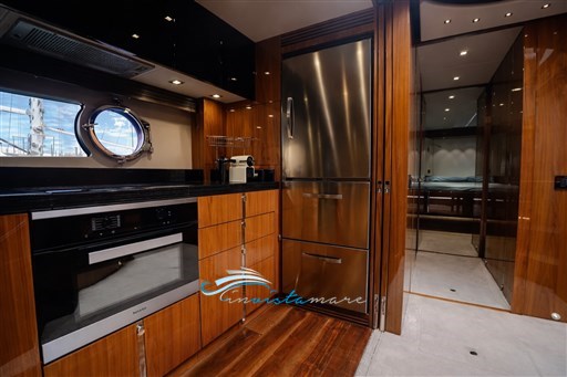 Sunseeker 68 cucina