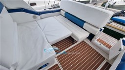 Sea Ray  pozzetto 2