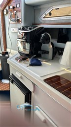 Sea Ray 250  cucina 2