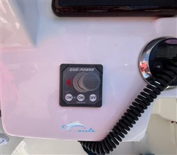 Sea Ray 335 side power