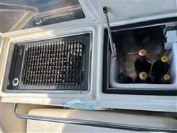 Uniesse 48 bbq