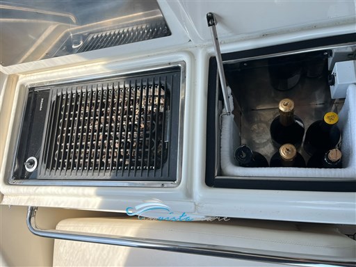 Uniesse 48 bbq
