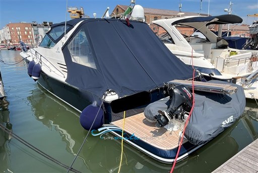 Uniesse 48 esterno