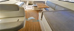 Atlantis 44 teak pozzetto